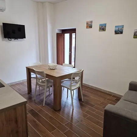Apartamento Dimore Rosantò 2 *